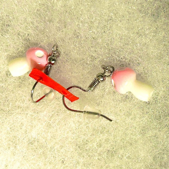 NWT A magical pink mushroom set of earrings that are NEW CERAMIC STAINLE… - Picture 1 of 4